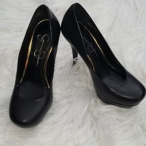 Jessica Simpson black pumps size 6